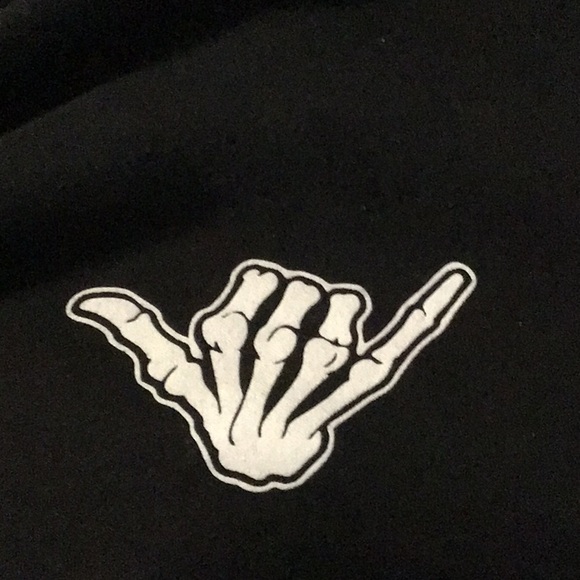 Black Hoodie Sweater XXL Strictly Surf Amagansett NY - Picture 2 of 8